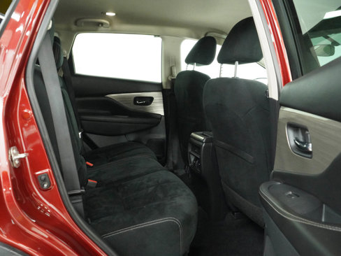 Used 2018 Nissan Murano SV image 11