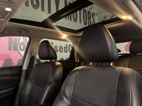 Used 2015 Nissan Rogue SL w/ SL Premium Package image 18