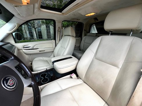 Used 2007 Cadillac Escalade EXT w/ Information Package image 31