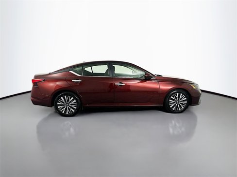 Used 2023 Nissan Altima 2.5 SV image 13