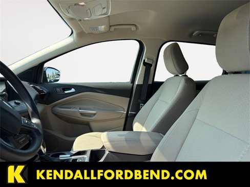 Used 2019 Ford Escape SE image 3