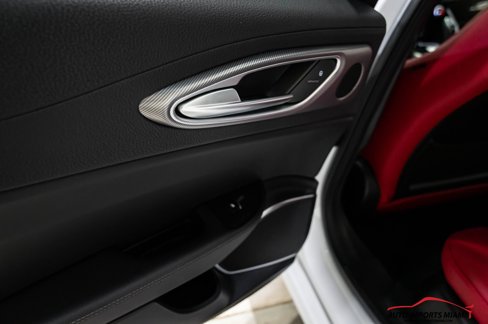 Used 2022 Alfa Romeo Giulia Veloce image 64