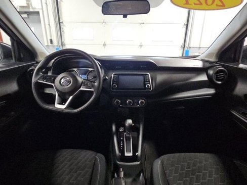 Used 2021 Nissan Kicks S image 34