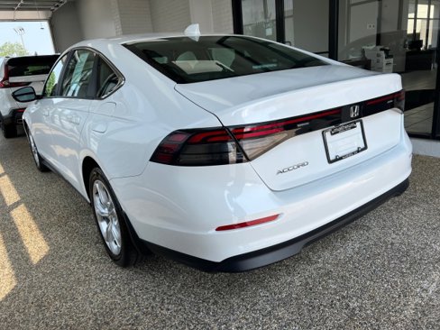 Used 2023 Honda Accord LX image 4