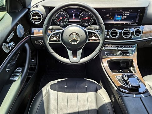Used 2019 Mercedes-Benz E 300 image 5