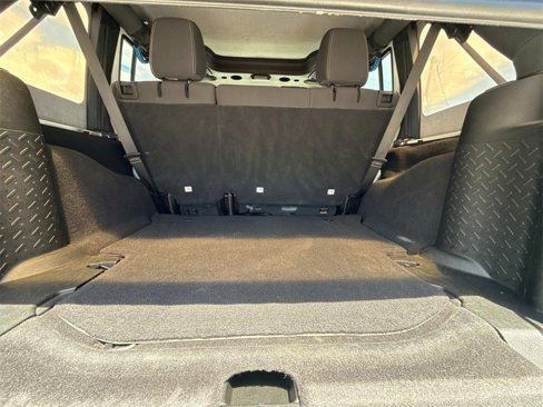 Used 2018 Jeep Wrangler Unlimited Sahara image 11