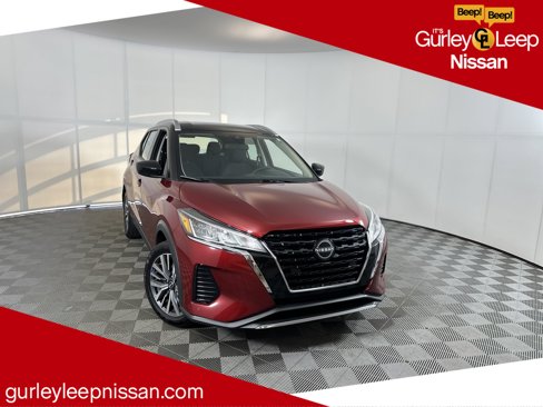 Used 2023 Nissan Kicks SV image 1