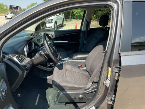 Used 2015 Dodge Journey SXT w/ Flexible Seating Group image 12