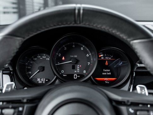 Certified 2023 Porsche Macan image 25