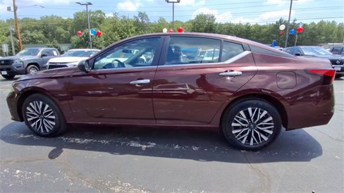 Certified 2024 Nissan Altima 2.5 SV image 5