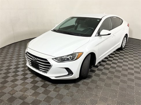 Used 2017 Hyundai Elantra SE image 7