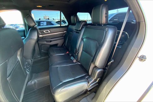 Used 2016 Ford Explorer Limited image 20