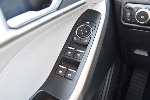 Used 2022 Ford Explorer XLT w/ Equipment Group 202A image 25