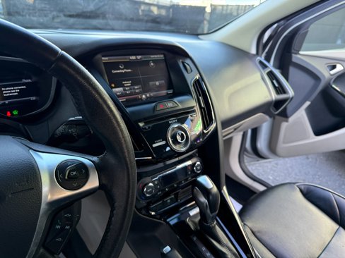 Used 2014 Ford Focus Electric Hatchback image 9