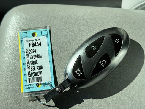 Used 2024 Hyundai Kona SEL image 17