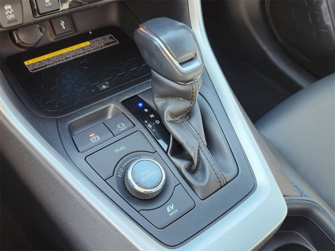 Used 2020 Toyota RAV4 XSE image 29