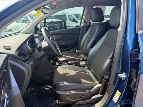 Used 2019 Buick Encore Preferred w/ Safety Package image 5