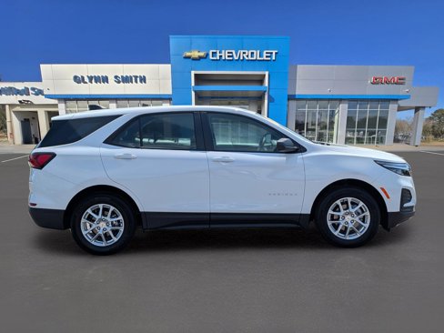 Certified 2024 Chevrolet Equinox LS w/ Driver Confidence II Package image 7