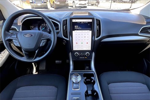 Used 2021 Ford Edge SE w/ Cargo Accessory Package image 15
