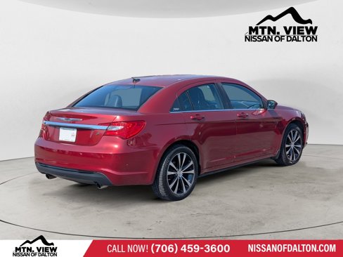 Used 2011 Chrysler 200 S image 7