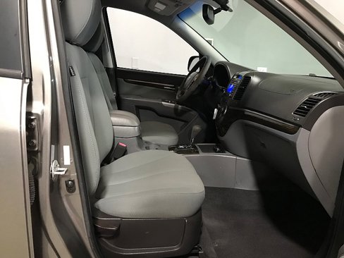 Used 2012 Hyundai Santa Fe GLS image 13