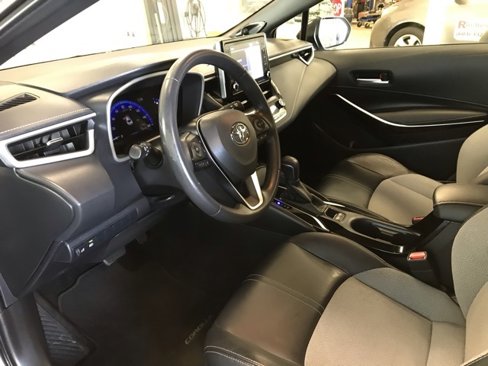 Certified 2021 Toyota Corolla XSE w/ XSE Preferred Package image 12