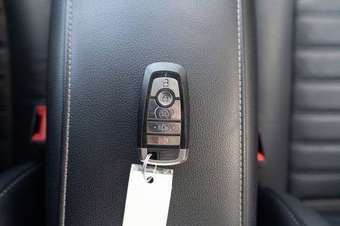 Used 2017 Ford Fusion SE w/ Fusion SE Technology Package image 28