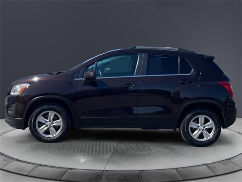 Used 2015 Chevrolet Trax LT image 2