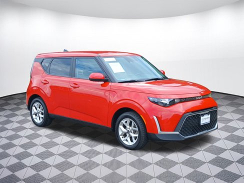 Used 2023 Kia Soul LX w/ LX Technology Package image 4