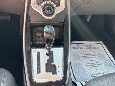 Used 2011 Hyundai Elantra Limited image 16