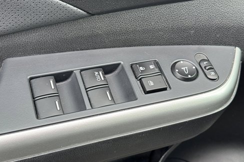 Used 2016 Honda CR-V Touring image 11