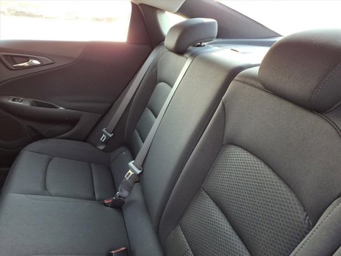 Used 2025 Chevrolet Malibu LS image 12