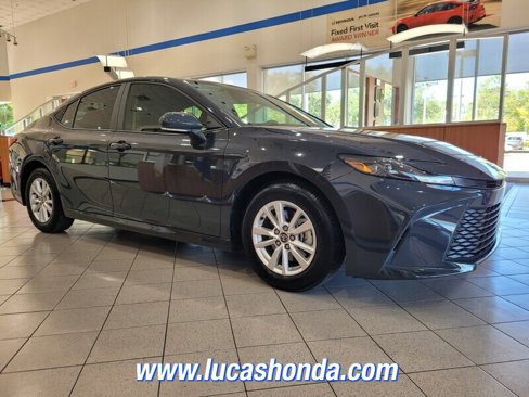 Used 2025 Toyota Camry LE image 3