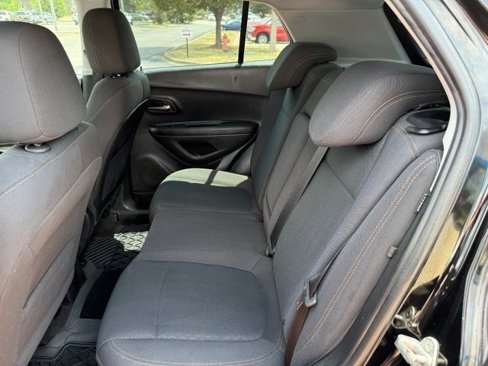 Used 2018 Chevrolet Trax LS image 14