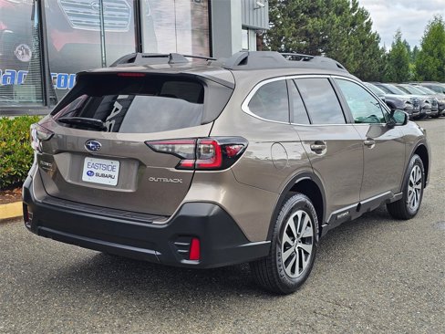Used 2022 Subaru Outback Premium image 7