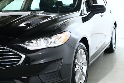Used 2020 Ford Fusion SE image 4