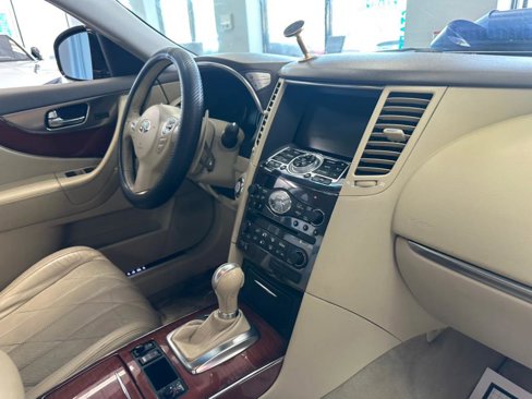Used 2009 INFINITI FX35 AWD w/ Technology Pkg image 34