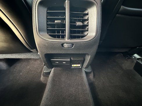 Used 2019 Jeep Cherokee Limited w/ Luxury Group image 31