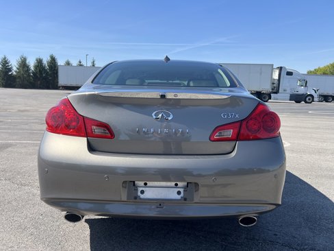 Used 2013 INFINITI G37 x w/ Premium Pkg image 4