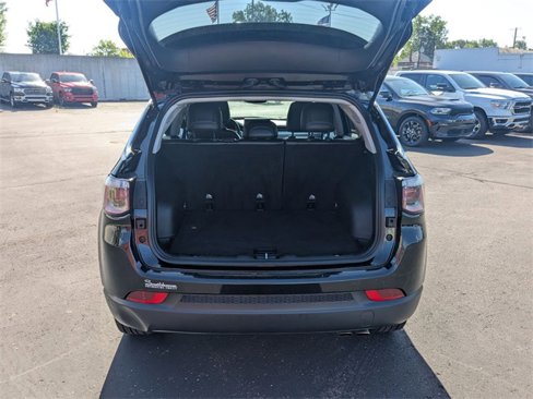 Used 2022 Jeep Compass Limited image 31