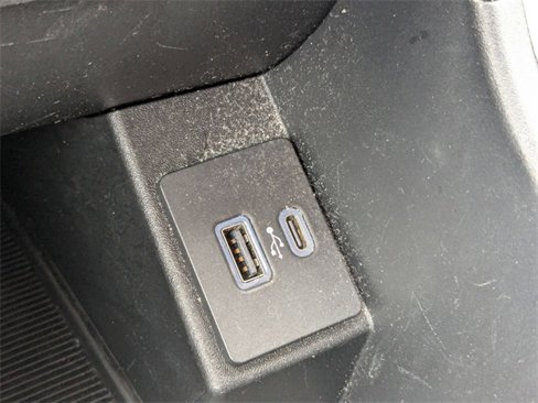 Used 2024 Ford Edge SEL image 28