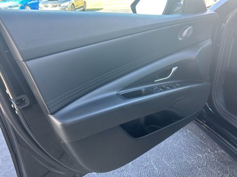 Used 2024 Hyundai Elantra SEL image 13