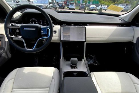Used 2025 Land Rover Discovery Sport S image 14