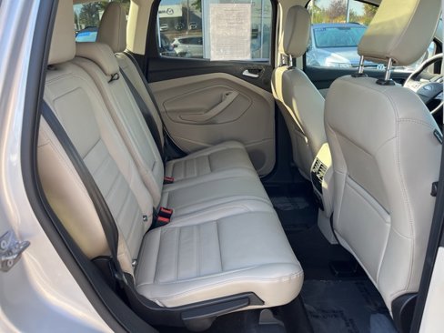 Used 2019 Ford Escape Titanium image 8