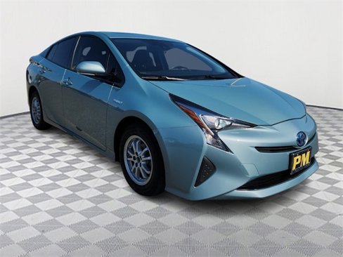 Used 2016 Toyota Prius Three image 1