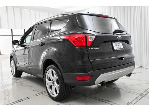 Used 2019 Ford Escape Titanium image 5