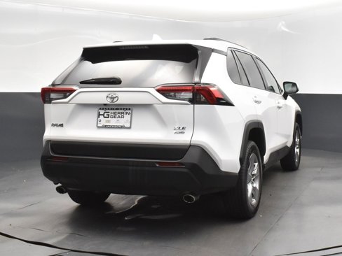 Used 2022 Toyota RAV4 XLE image 7