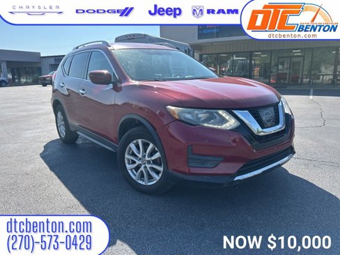 Used 2017 Nissan Rogue SV image 1