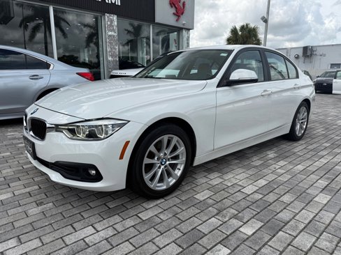 Used 2018 BMW 320i Sedan image 3