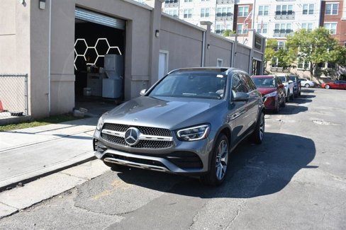 Used 2021 Mercedes-Benz GLC 300 4MATIC w/ AMG Line image 2